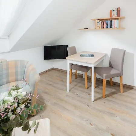 Nora 1 Apartment
